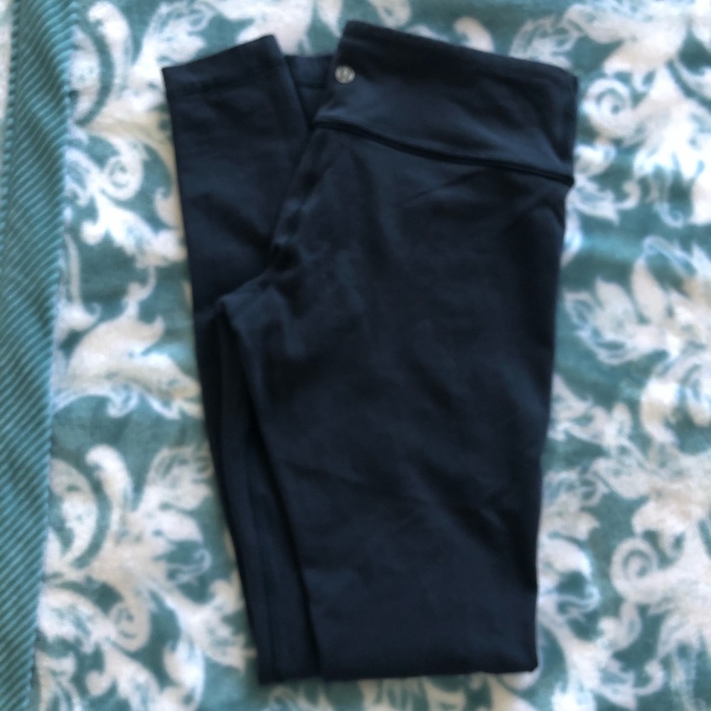 Lululemon Wunder Under Sz 6